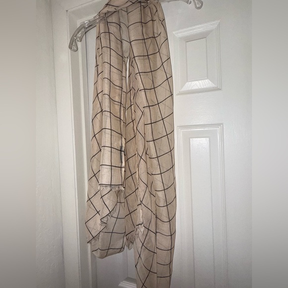 Rachel Pally Women’s Cream Grid Scarf 100% Polyester One Size - Picture 4 of 4